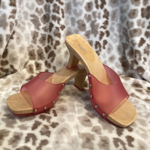 Very Volatile Pink Clog-like Slides, Size 8 - Picture 1 of 8